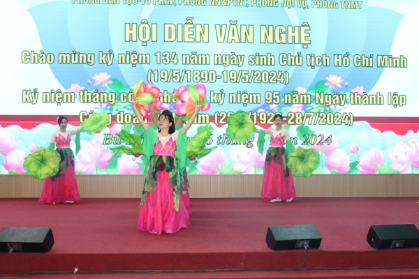 Công đoàn cơ sở Văn phòng HĐND-UBND huyện Bù Đốp phối hợp tổ chức hoạt động kỷ niệm 134 năm ngày sinh Chủ tịch Hồ Chí Minh (19/5/1890-19/5/2024)