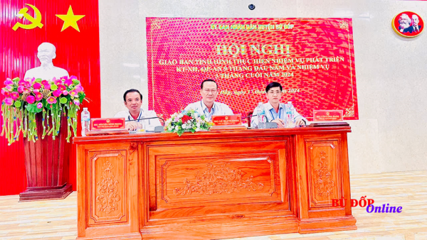 UBND huyện Bù Đốp: Giao ban KT-XH, QP-AN 9 tháng đầu năm 2024