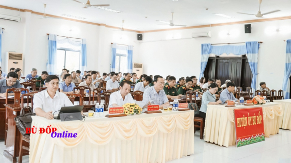 Bù Đốp: cán bộ lãnh đạo, đảng viên dự hội Hội nghị trực tuyến toàn quốc quán triệt, triển khai tổng kết việc thực hiện Nghị quyết số 18-NQ/TW