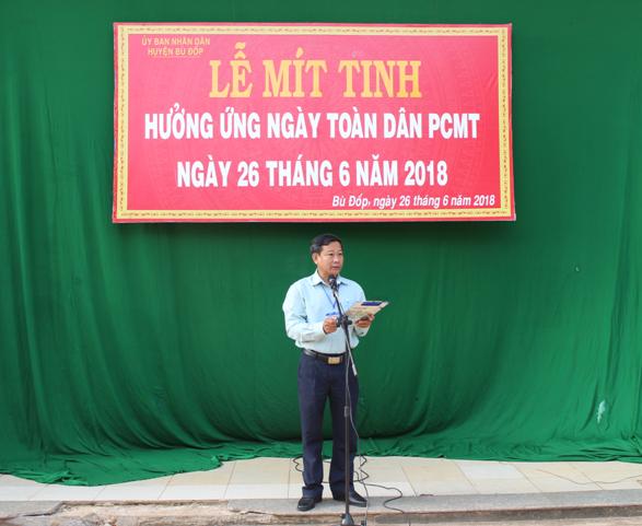 PCT UBND huyện Nguyễn Văn Thịnh phát biểu khai mạc buổi Lễ mittinh